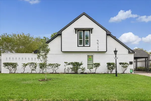 7711 Meadowvale Drive, Houston, TX 77063