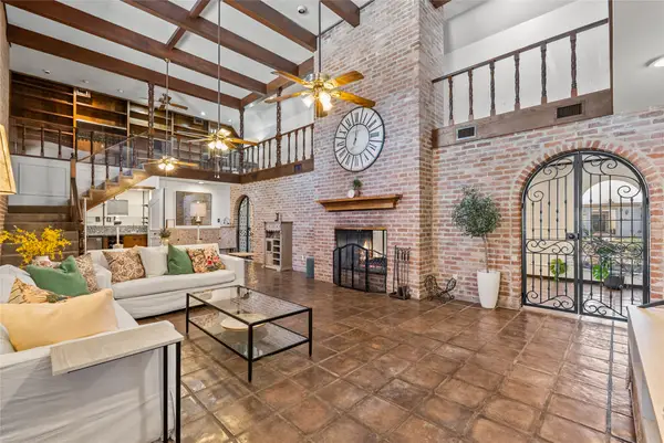 10 Colony Park Drive, Galveston, TX 77551