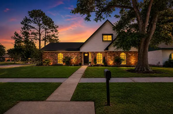 814 El Toro Lane, Houston, TX 77062