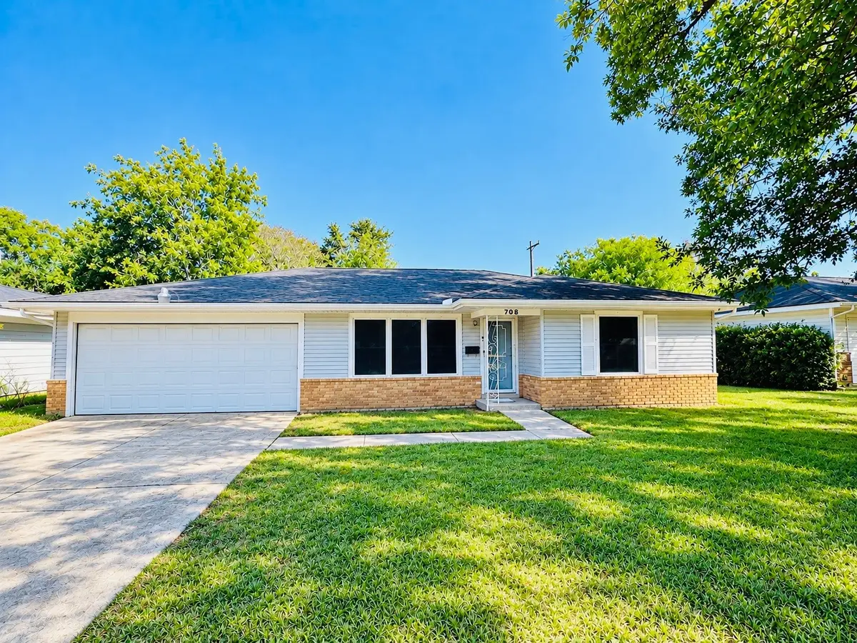 706 W Lobit Street, Baytown, TX 77520 - #1