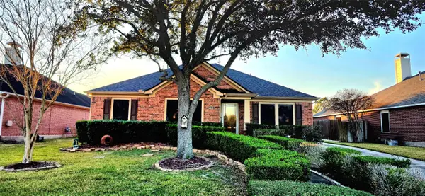 112 Sandstone Bend Lane, Dickinson, TX 77539