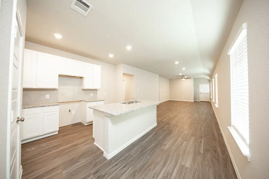 2111 Oakwood Terrace Drive, Houston, TX 77090 - Image #2