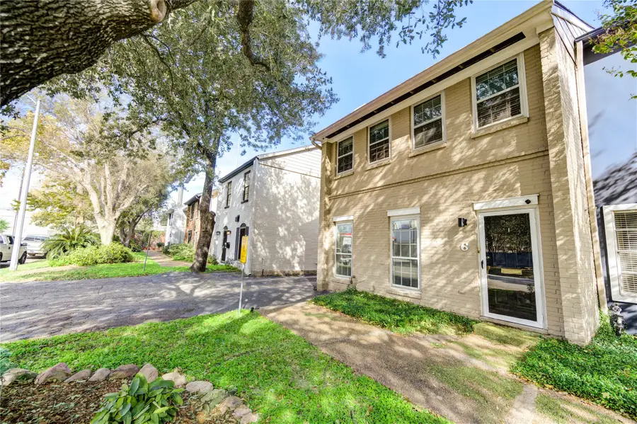 940 Wycliffe Drive #6, Houston, TX 77079 - Image #3