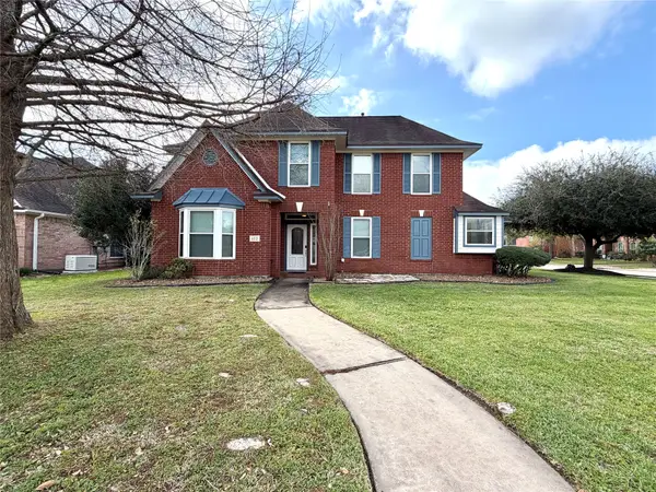 102 Thyme Trail, Lake Jackson, TX 77566