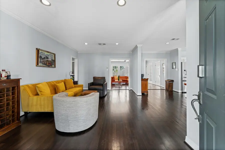 717 Sue Barnett Drive, Houston, TX 77018 - Image #3