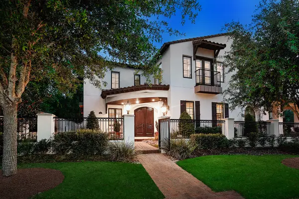 110 Lakeside Cove, The Woodlands, TX 77380