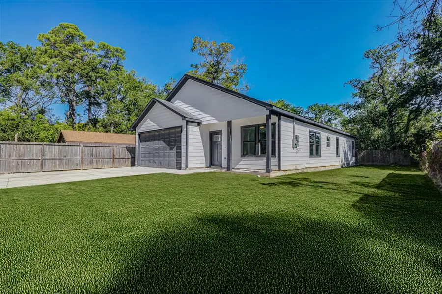 6705 Roanoke St, Houston, TX 77028 - #2