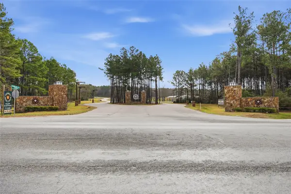 15466 Red Hawk Road, Willis, TX 77378