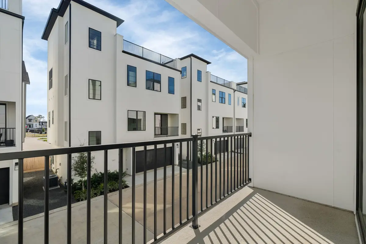 8705 Ojeman Villas Drive, Houston, TX 77055 - Image #1