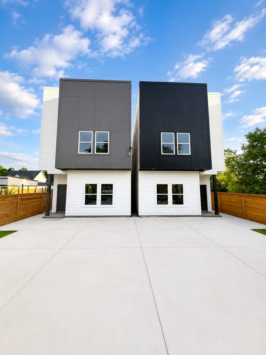 8323 Observatory Street #A/B, Houston, TX 77088 - #2