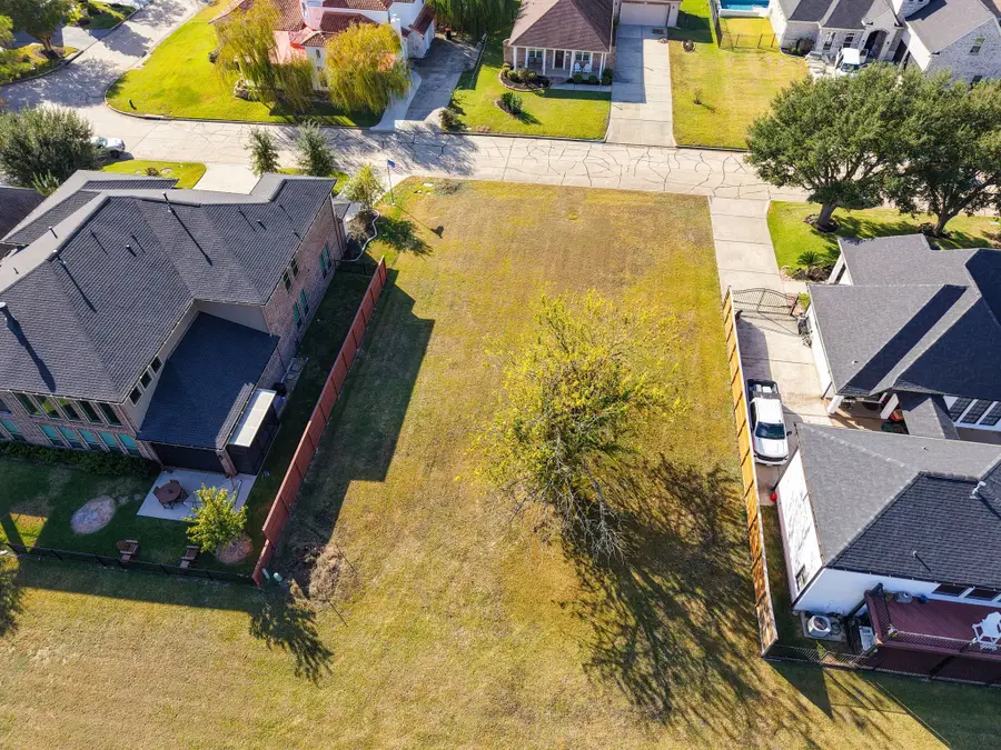 18 Waterford Way Way, Montgomery, TX 77356 - Image #2