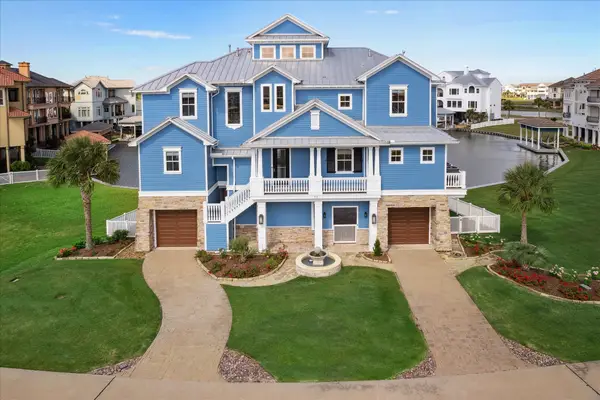 12 Big Torch, Hitchcock, TX 77563