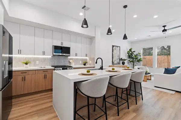 2706 Fox Street, Houston, TX 77003