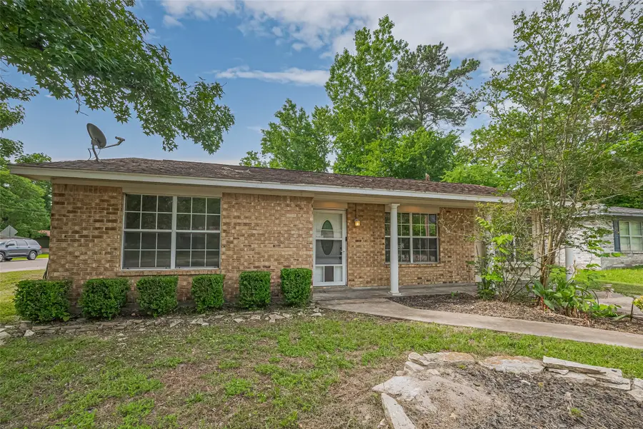 210 N Shirley Lane, Willis, TX 77378 - Image #3
