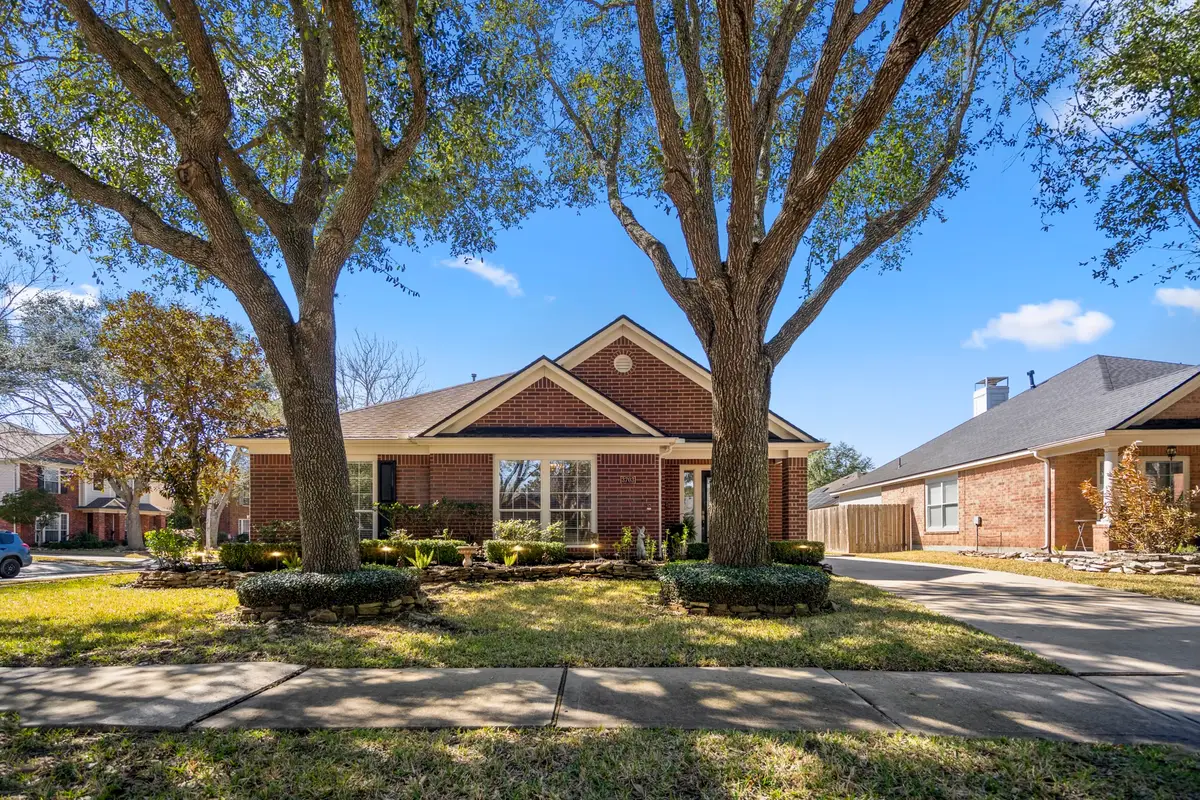 3703 Pelican Lake Drive, Richmond, TX 77406 - #1