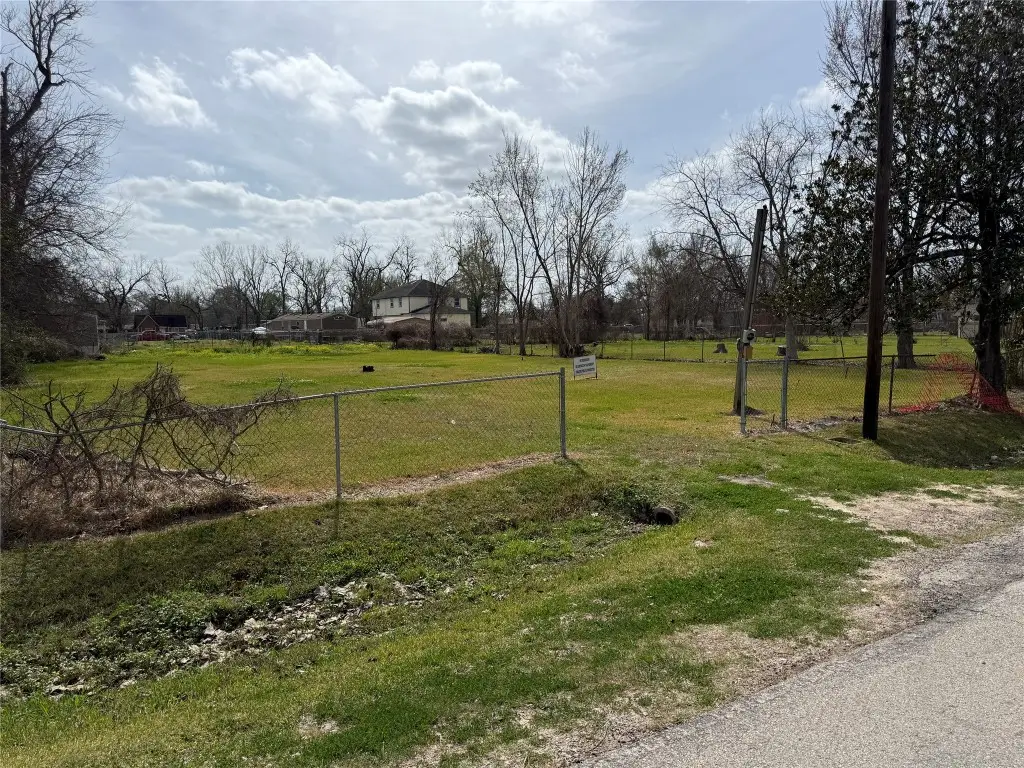 2502 Lone Oak Road, Houston, TX 77093 - #1