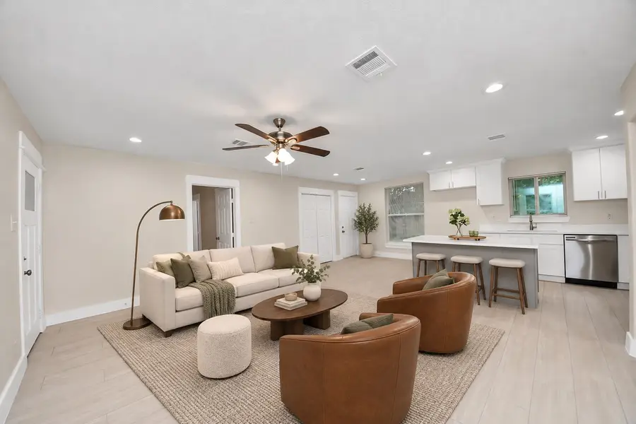 10521 Chesterfield Drive, Houston, TX 77051 - #2