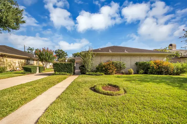9106 Willow Meadow Drive, Houston, TX 77031