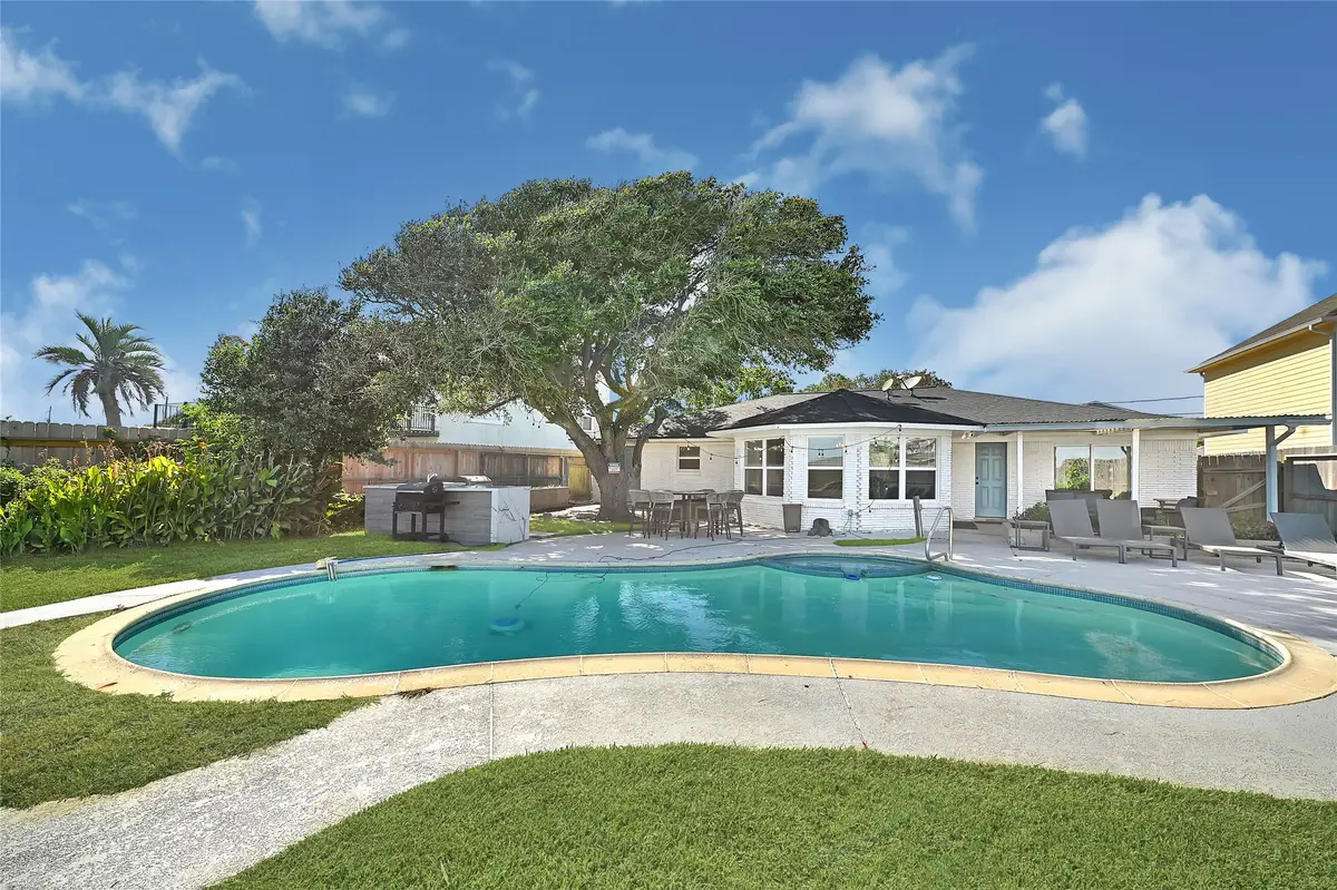 8010 Ocean Drive, Beach City, TX 77523 - #1