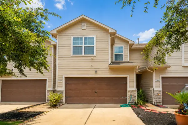 11527 Champions Green Drive, Houston, TX 77066