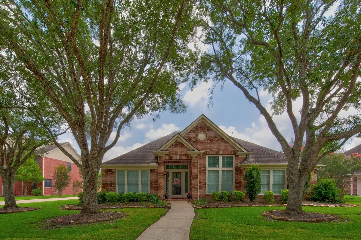 2901 Harvest Hill Drive, Friendswood, TX 77546 - #1