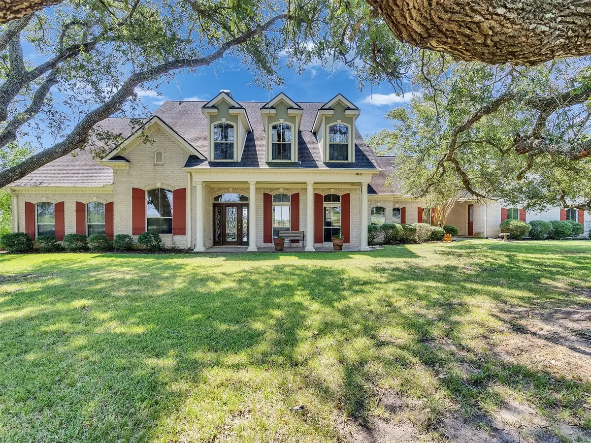 9265 Wren Lane, Bellville, TX 77418 - Image #1