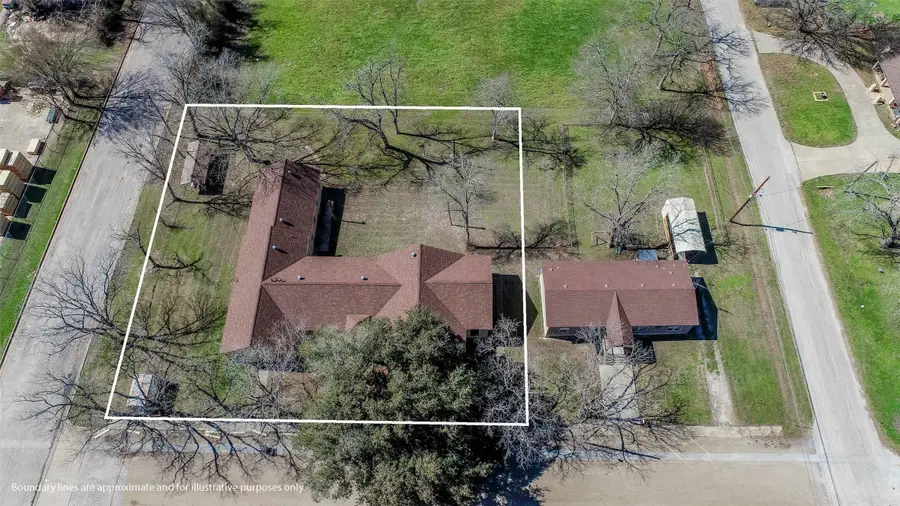1502 W 9th Street, Caldwell, TX 77836 - Image #2
