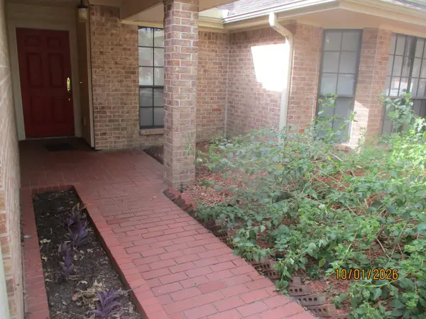 25 Dover Drive, Conroe, TX 77304