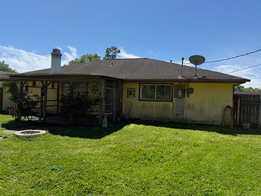 2000 Silver Oaks Drive, Orange, TX 77632 - #2