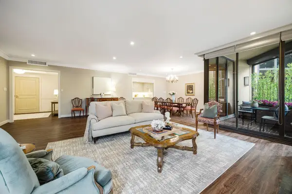 5555 Del Monte Drive #205, Houston, TX 77056