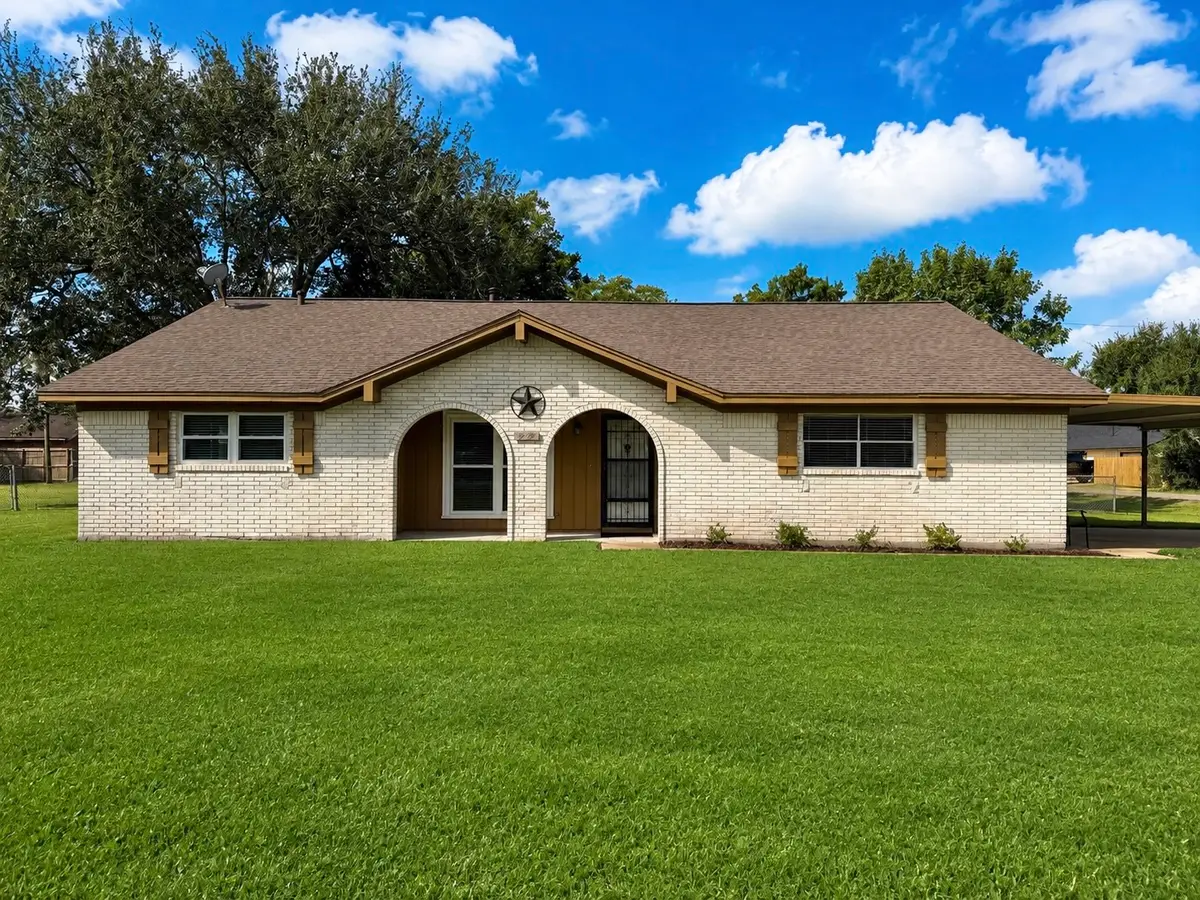 1302 Avenue H, Danbury, TX 77534 - #1