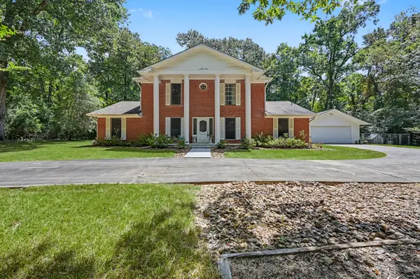 5188 Old Castle Way, Conroe, TX 77304