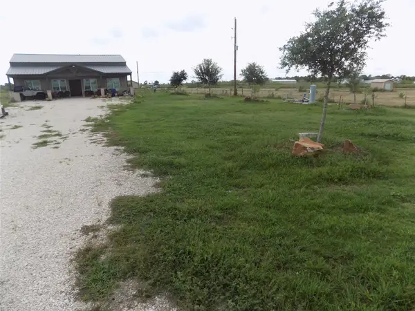 4726 County Road 45, Angleton, TX 77515