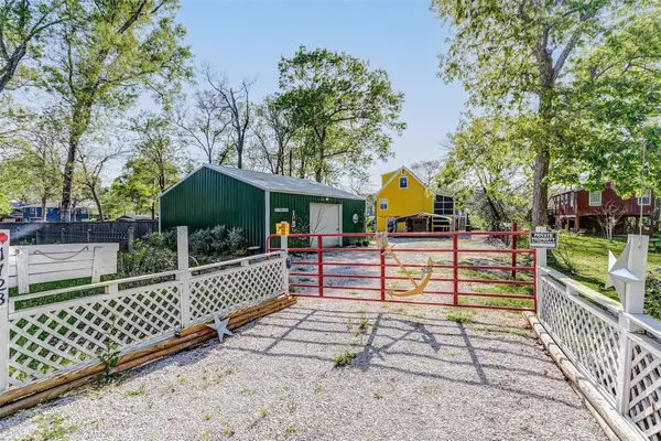 1723 County Road 1333, Liberty, TX 77575
