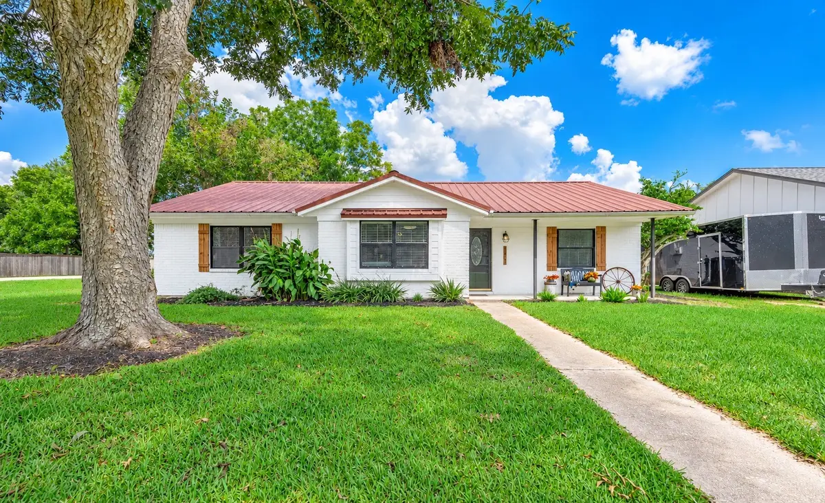 1403 Avenue F, Danbury, TX 77534 - #1