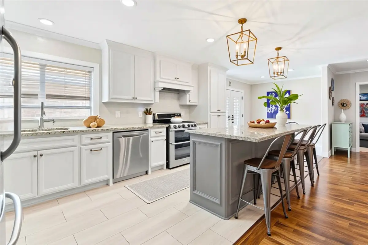 1919 Ansbury Drive, Houston, TX 77018 - Image #1