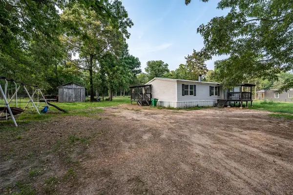 180 An County Road 4251, Palestine, TX 75803