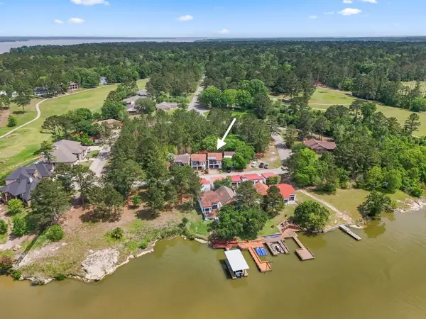 22547 Bayview Circle, Huntsville, TX 77320