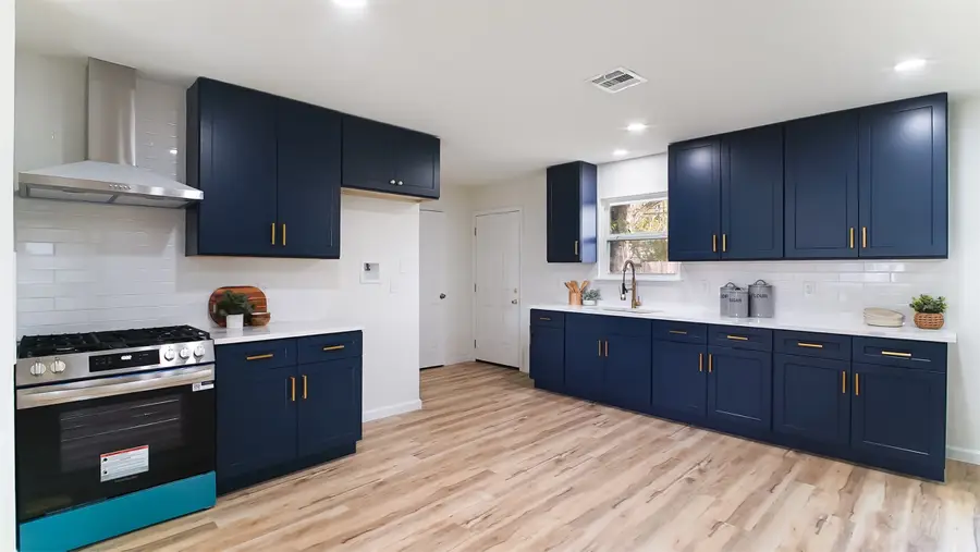 3513 Tanglebriar Drive, Pasadena, TX 77503 - Image #3