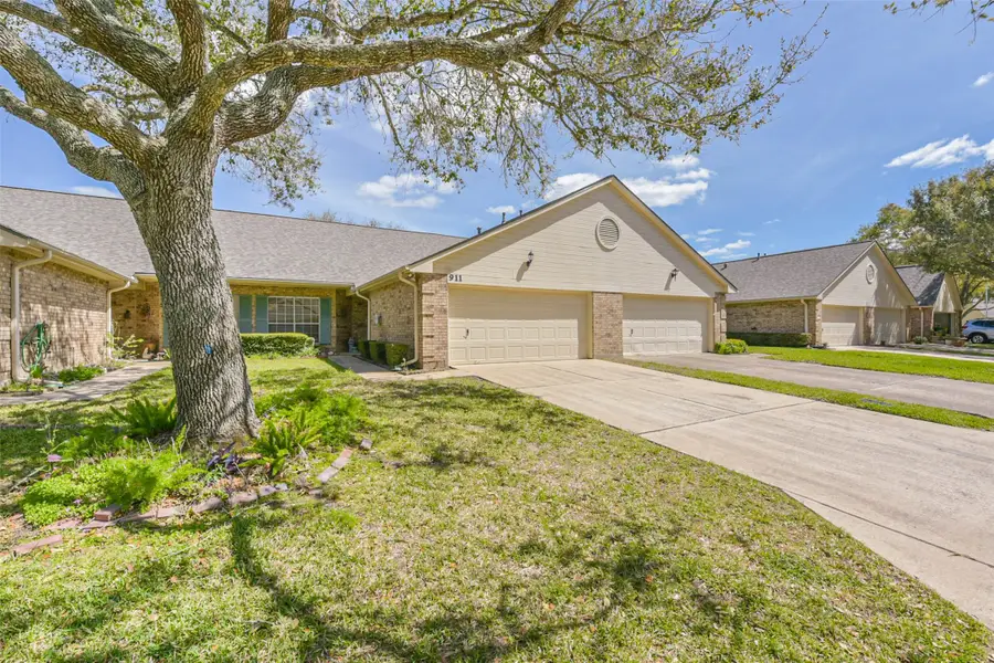 911 Woodfern Glen Lane, Pearland, TX 77584 - #2