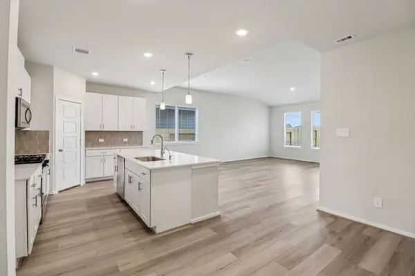 12030 Shining Lake Drive, Baytown, TX 77523