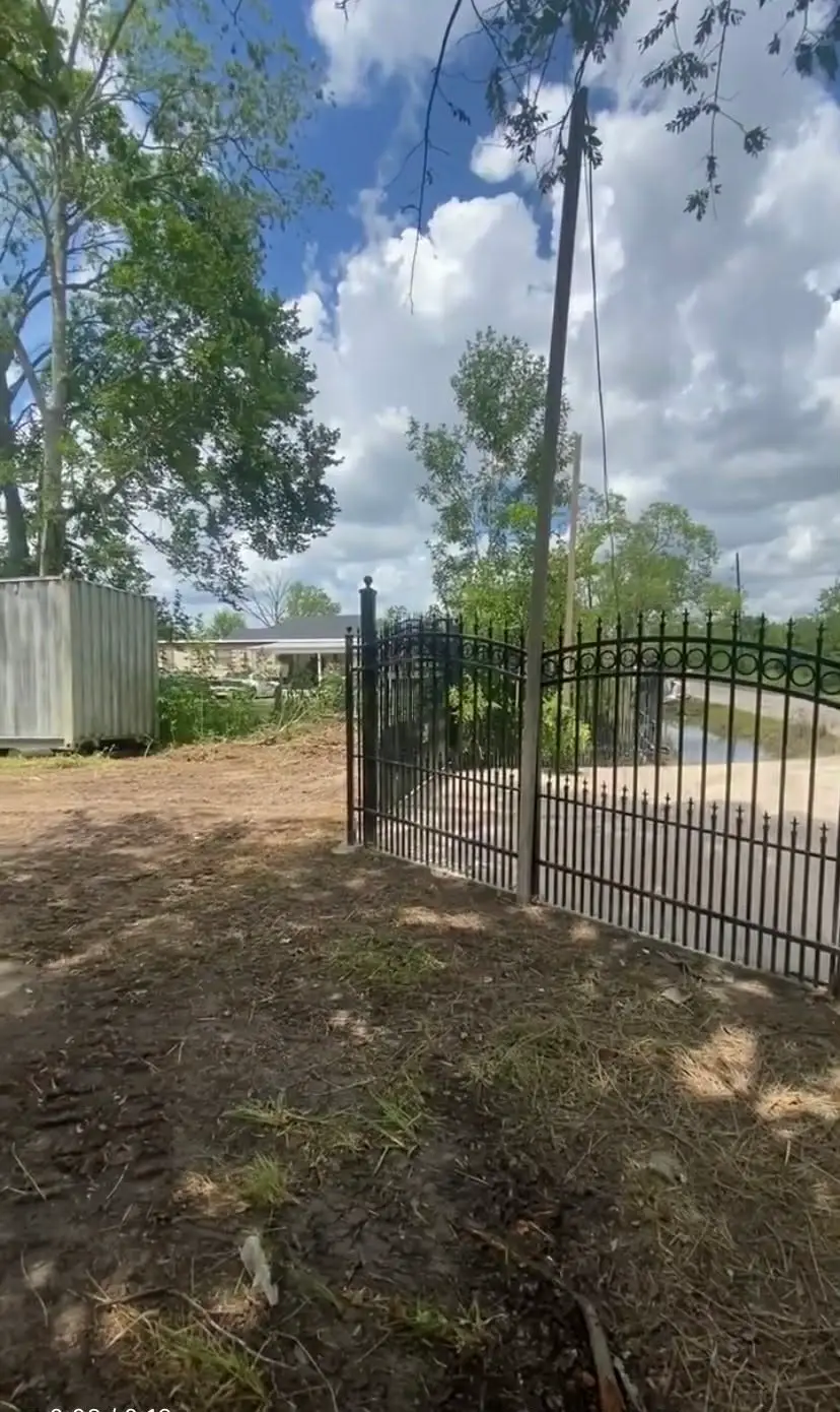 711 W Jasmine Street, Fresno, TX 77545 - #2