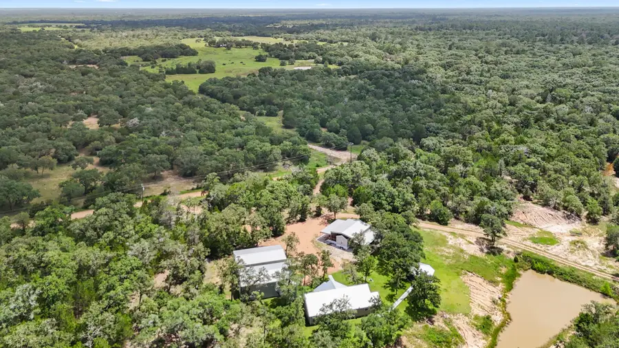 1108 County Road 152, Hallettsville, TX 77964 - #2