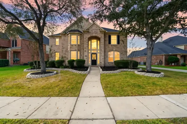 2304 Delta Bridge Drive, Pearland, TX 77584