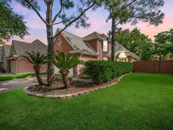 36 Grants Lake Circle, Sugar Land, TX 77479