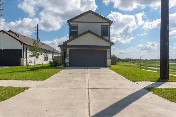 6655 Escondido Drive, Rosharon, TX 77583