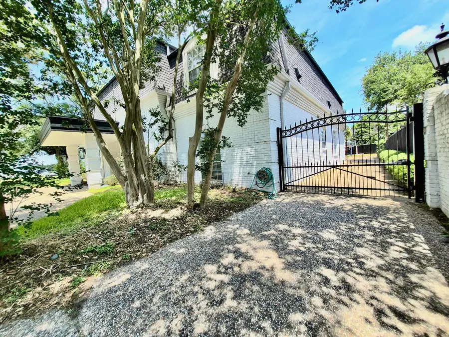 5330 Braesheather Drive, Houston, TX 77096 - #3