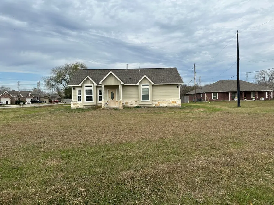 825 Mossey Drive, La Porte, TX 77571 - #2