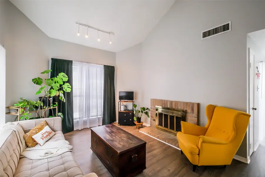 10122 Waterstone Drive, Houston, TX 77042 - #2