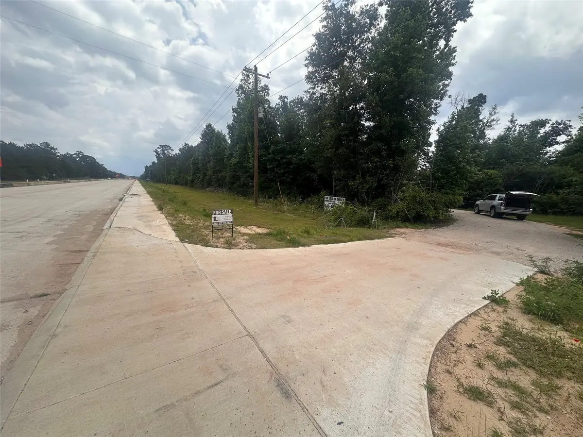 22530 Highway 105 Highway, Cleveland, TX 77328 - #1